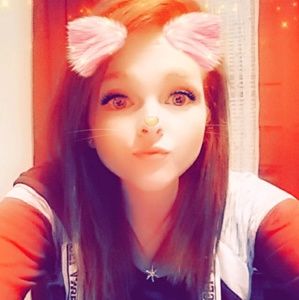 Meet your Posher, Carlye